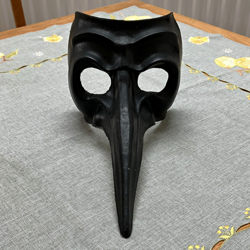 Plague doctor venetian papier - doctor,